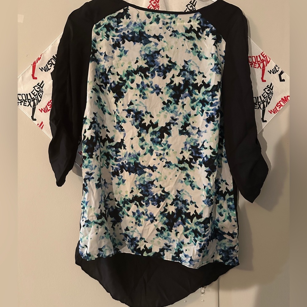 APT 9. Blue Chiffon Tunic with back cut